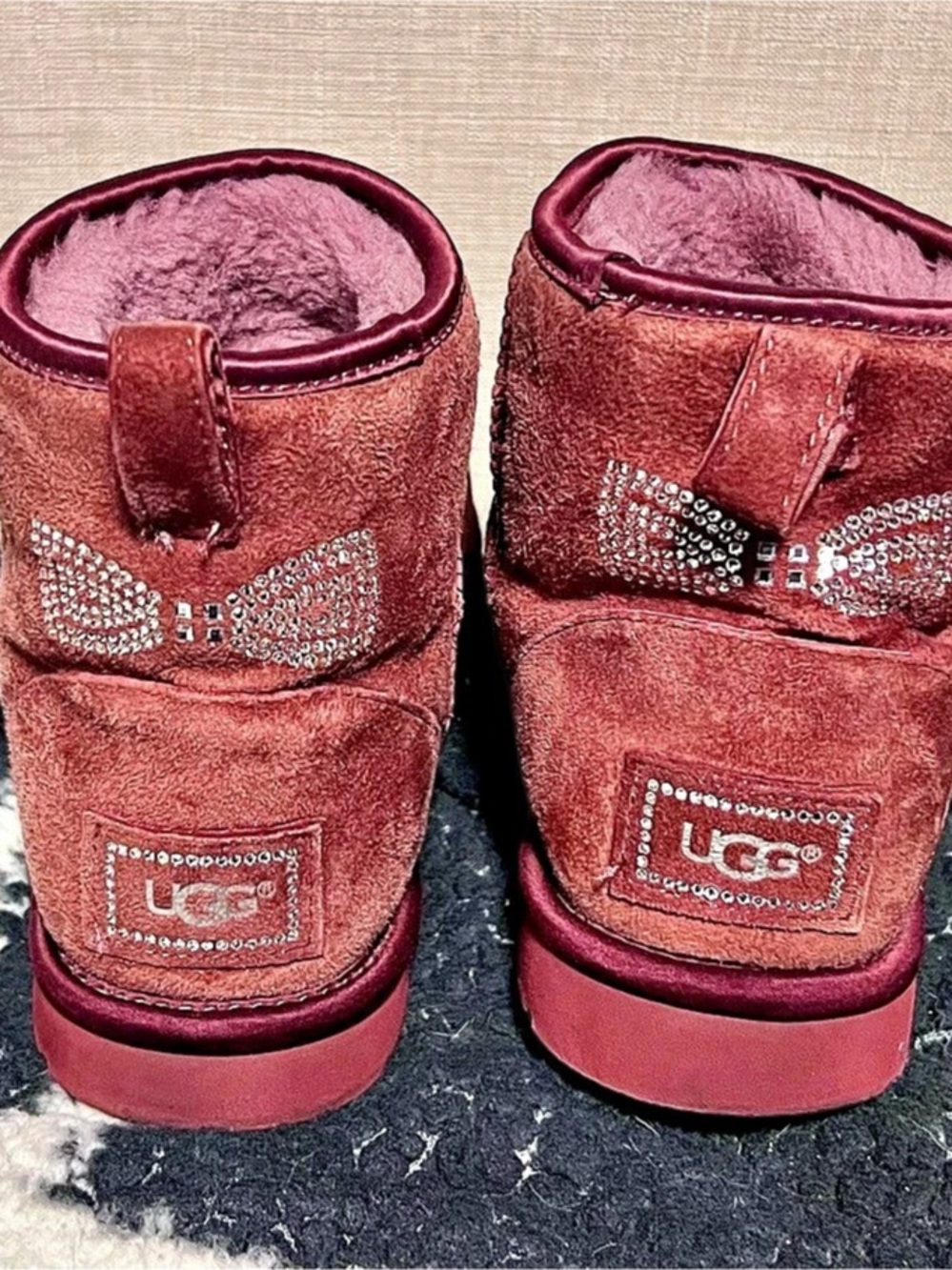UGG Classic Mini Bow II Rhinestone Bow Boots in Burgundy US 7
